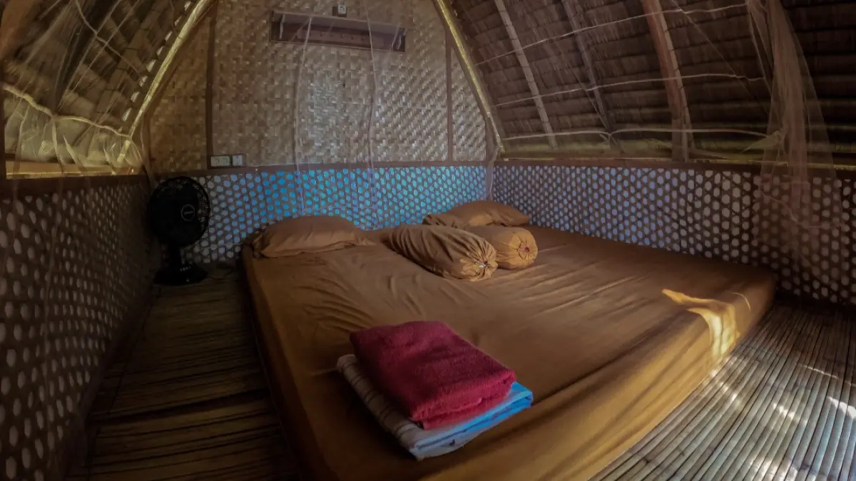 ELEGAN: Tampak dalam kamar di Bunga Jabe, sarat nuansa tradisional semi modern.