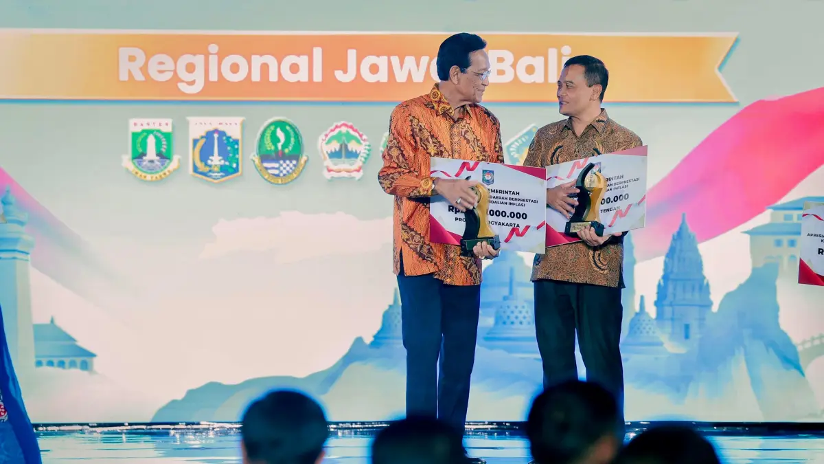 KOMITMEN: Pemerintah Provinsi Jawa Tengah kembali menorehkan prestasi di tingkat nasional dengan meraih penghargaan Pengendalian Inflasi Terbaik pada Malam Apresiasi Pemerintah Daerah Berprestasi Regional Jawa-Bali 2026.&nbsp;