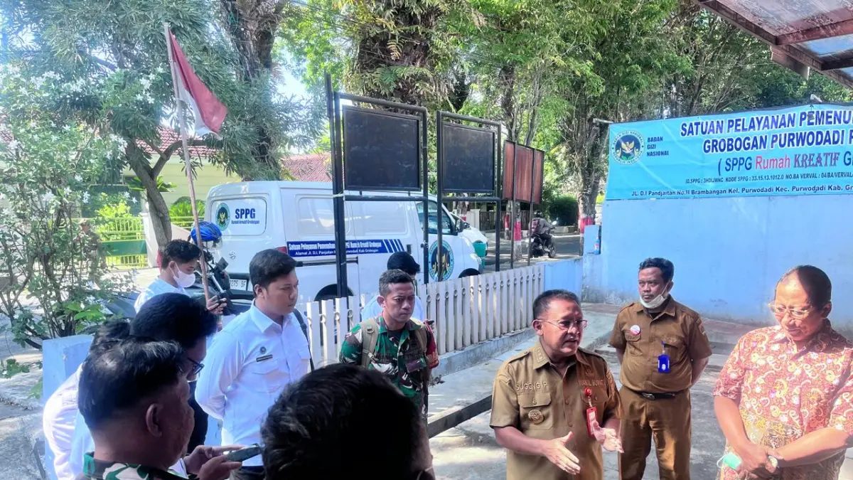 SIDAK: Tim Satgas MBG Grobogan saat melakukan monev ke tujuh SPPG.