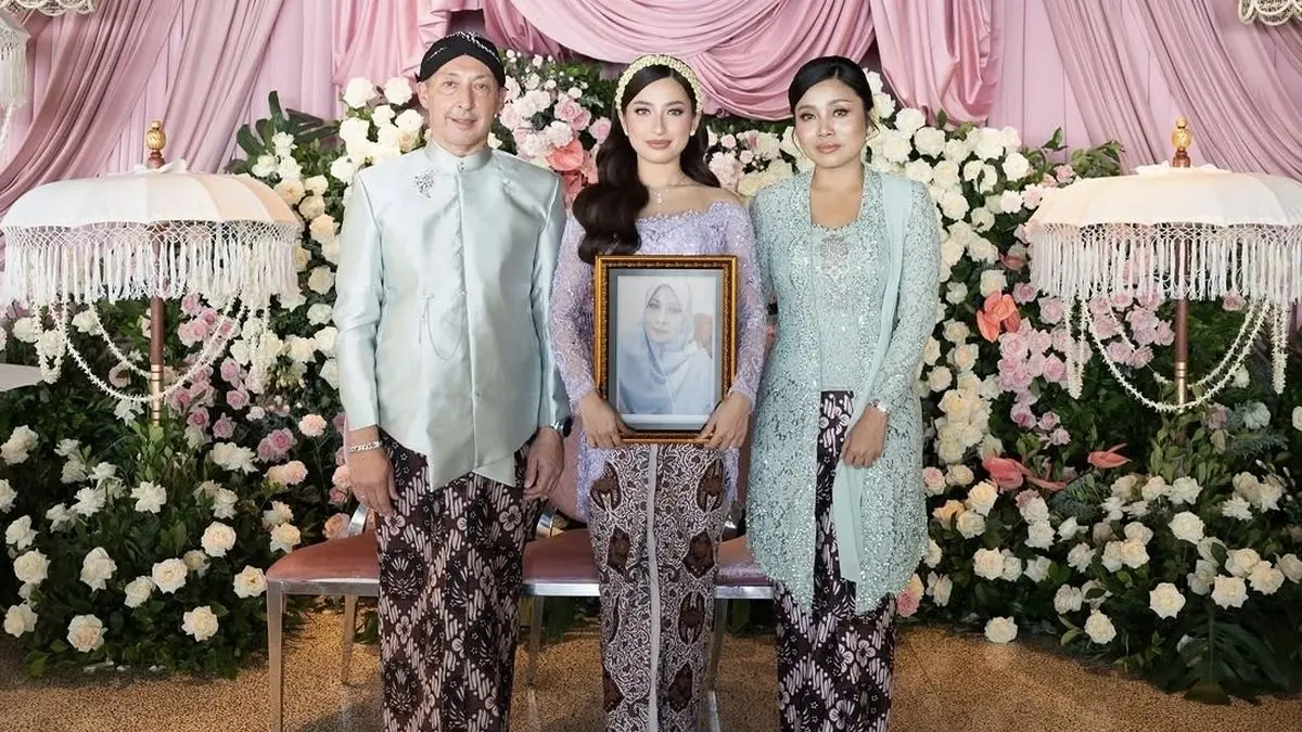 Jennifer Coppen Resmi Dipersunting Punggawa Timnas Justin Hubner dengan Adat Jawa, Momen Air Mata untuk Mendiang Ibu Haru Biru