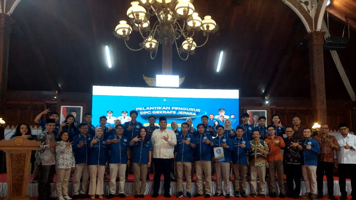 EKONOMI KREATIF: Gus Hajar melantik pengurus Gekrafs Jepara 2026-2029 dan meminta UMKM menjual kreativitas, desain, serta identitas daerah.