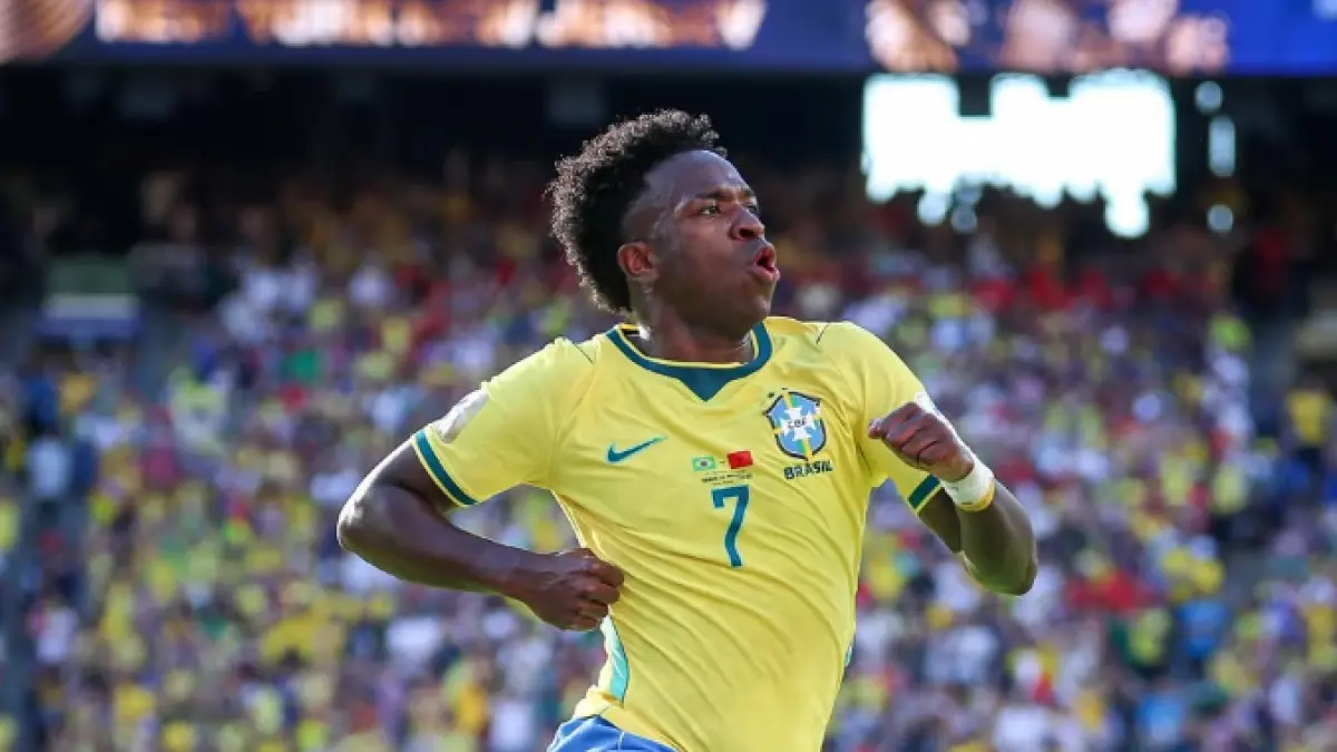 Selebrasi Vinicius setelah mencetak gol ke gawang maroko.