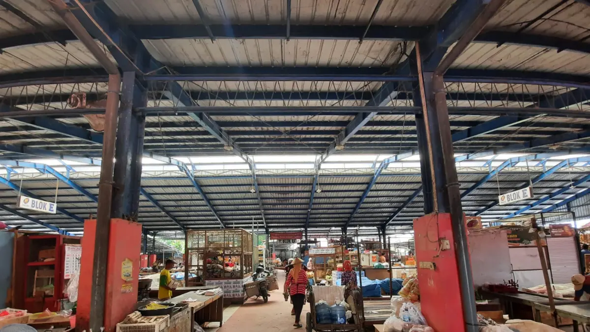 AKTIVITAS EKONOMI: Kondisi salah satu pasar di Kabupaten Grobogan yang akan diterapkan e-retribusi.