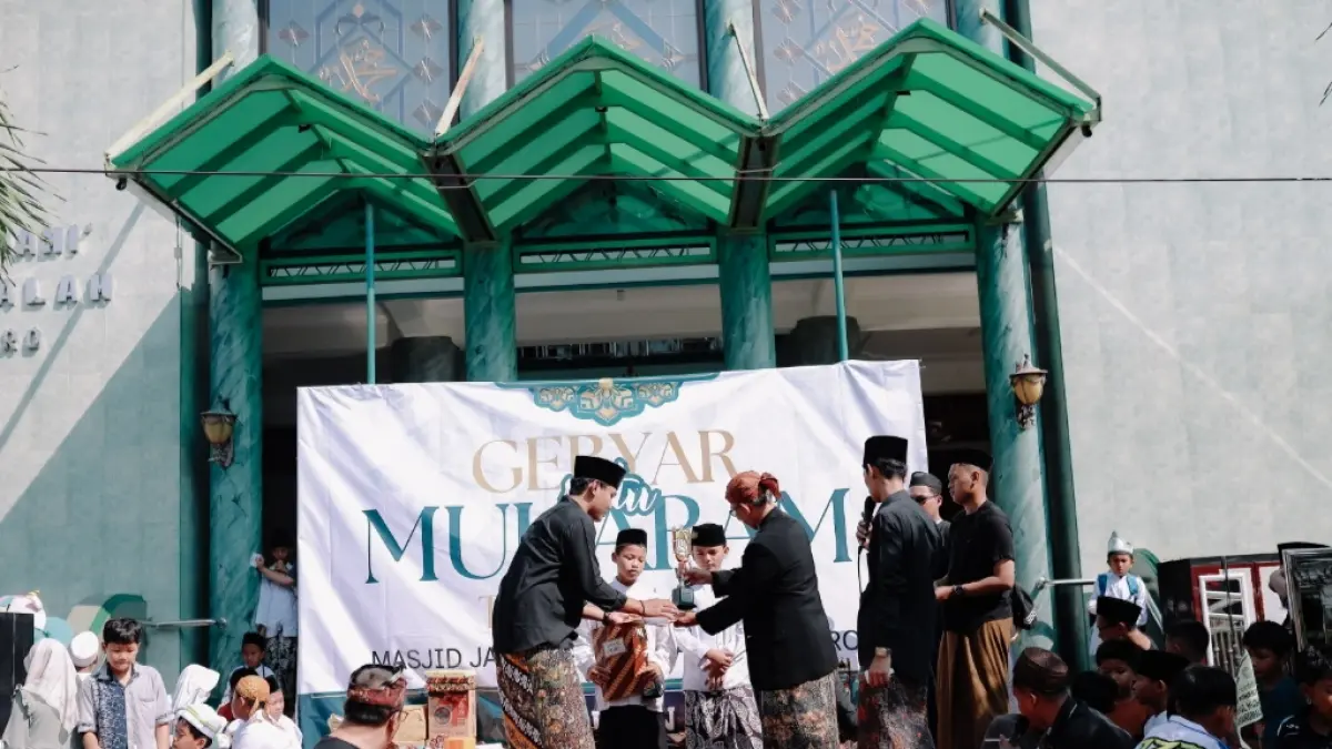 Penyerahan pemenang lomba