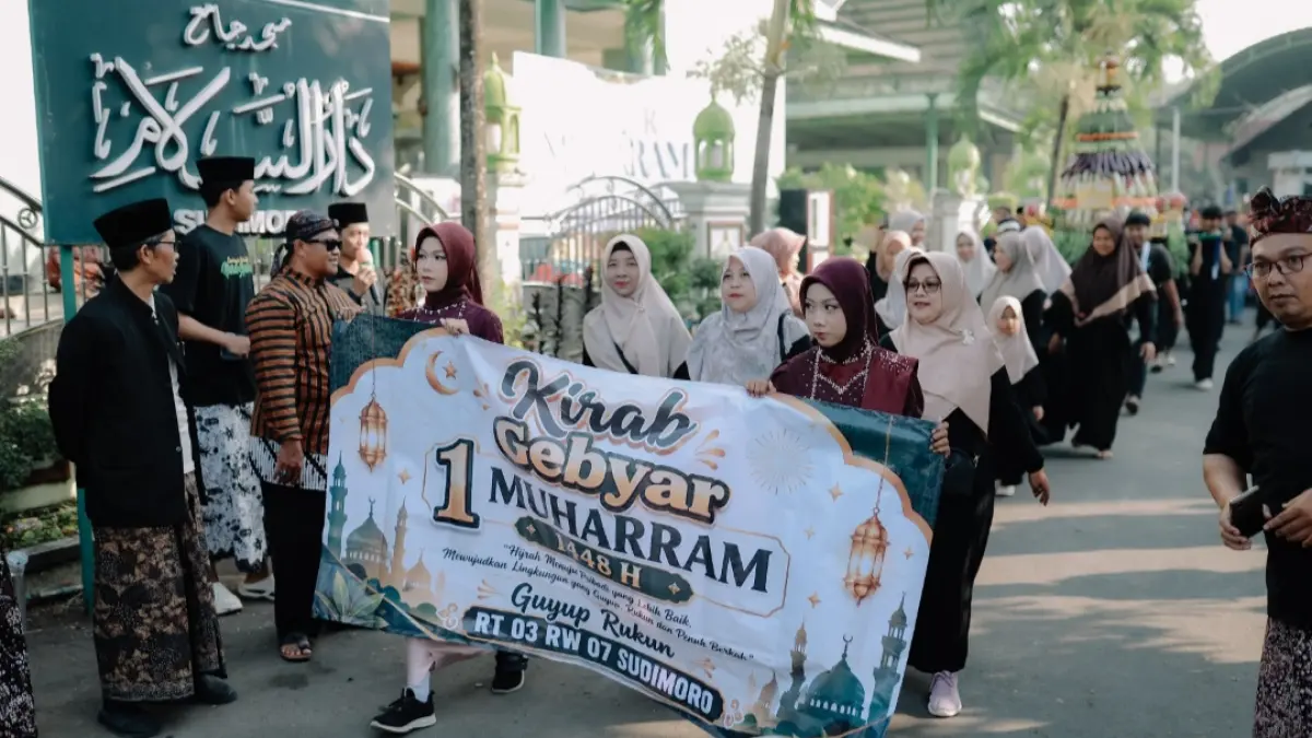Warga Dukuh Sudimoro Gelar Kirab Gebyar menyambut 1 Muharram 1448 H (Foto: Anita Fitriani/Jawa Pos Radar Kudus) 