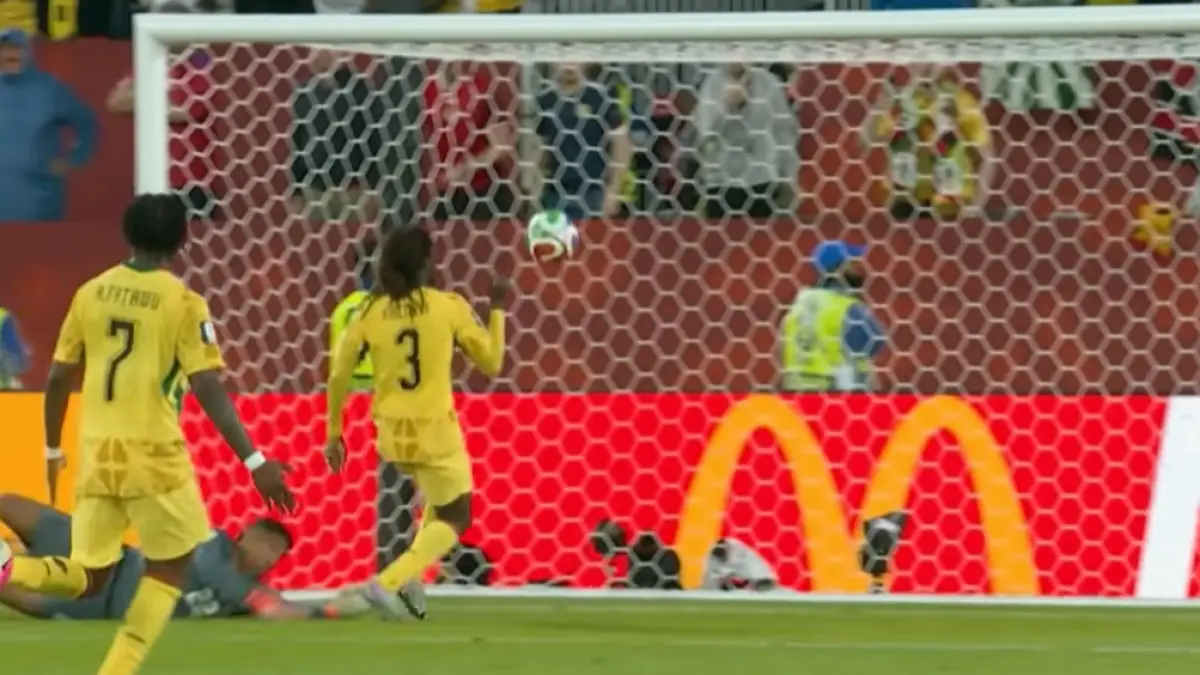 Momen saat Caleb Yirenkyi pada menit 90+5 mencetak gol untuk Ghana