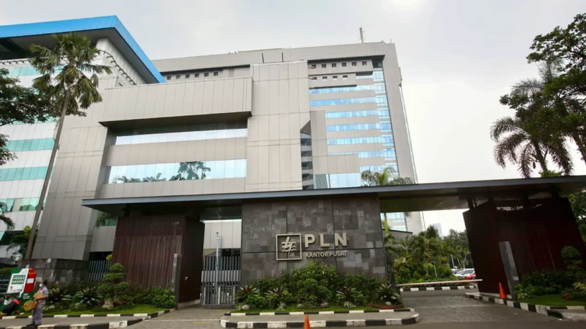 Tampilan Gedung PLN Kantor Pusat di daerah Kebayoran Baru, Jakarta Selatan.