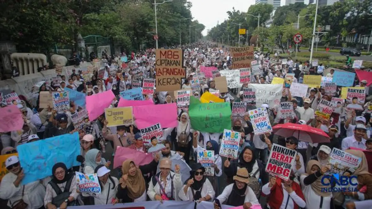 Seret Sektor Pendidikan, Disdik Batam Diduga Mobilisasi Guru dan Murid untuk Demo Dukung Program MBG (sumber:CNBC)