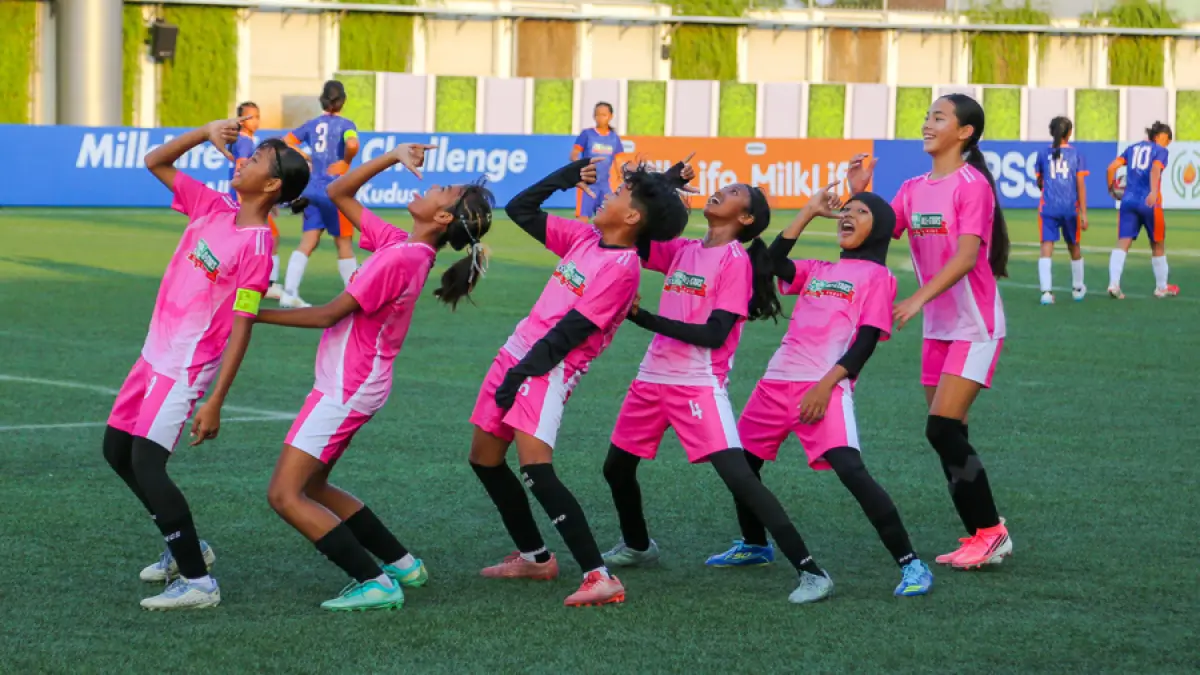 Para pemain All-Stars Kudus berselebrasi setelah Giada mencetak gol ke gawang All-Stars Tangerang. (GALIH ERLAMBANG W/RADAR KUDUS)