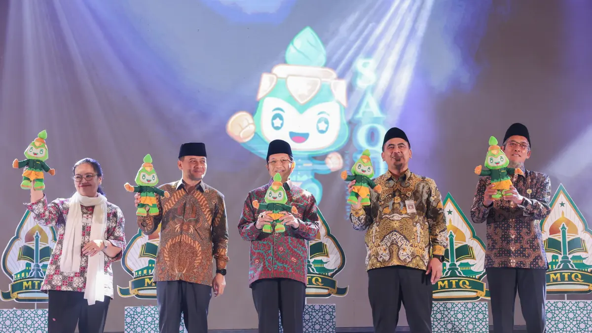 SEMANGAT: Wakil Gubernur Jawa Tengah sekaligus Ketua LPTQ Jawa Tengah Taj Yasin Maimoen, Sekretaris Daerah Jawa Tengah Sumarno, Wali Kota Semarang Agustina Wilujeng Pramestuti, Wakil Wali Kota Semarang Iswar Aminuddin, Ketua Baznas Jawa Tengah Ahmad Darodji, Ketua MUI Jawa Tengah Noor Achmad, serta para ulama dan tokoh masyarakat.