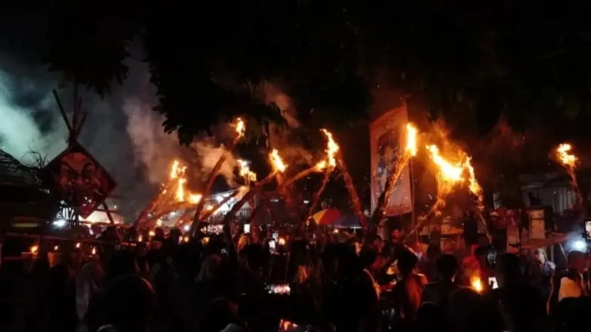 Pelaksanaan Tradisi Lamporan di Soneyan Pati