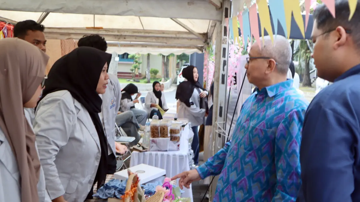 SUKSES: Market Day yang diselenggarakan oleh Program Studi Manajemen FEB UMK Sukses mengajarkan Mahasiswa Berwirausaha