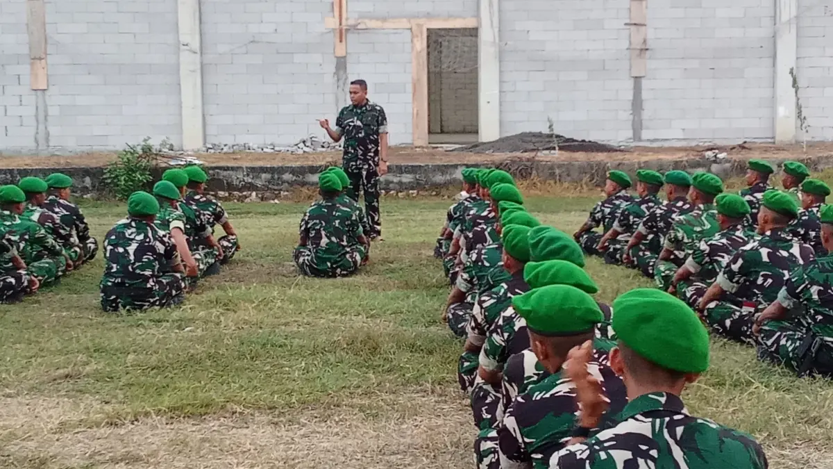 KOMPAK:  Ratusan prajurit TNI yang akan menempat Yon TP 452/Satria Ageng Selo dan Brigif TP 54/Getas Pendowo tiba di Marshaling area di Grbogan