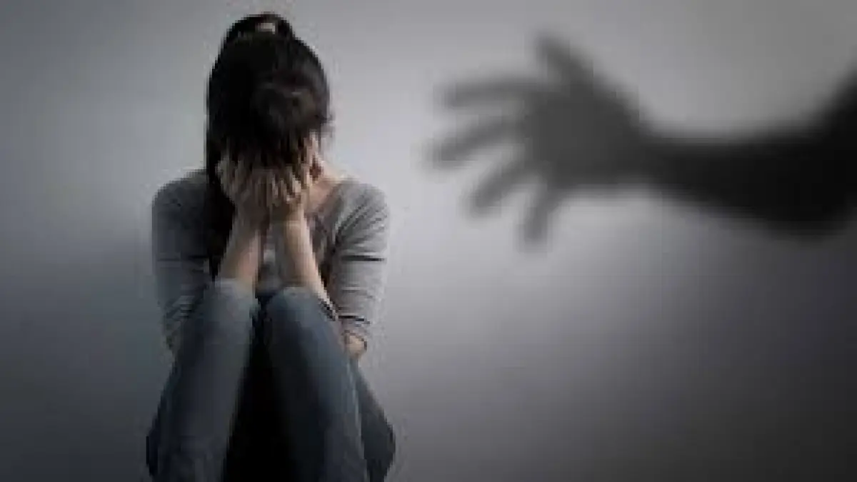 Polisi menetapkan pasangan suami istri sebagai tersangka dalam kasus dugaan kekerasan seksual terhadap anak di Cianjur.