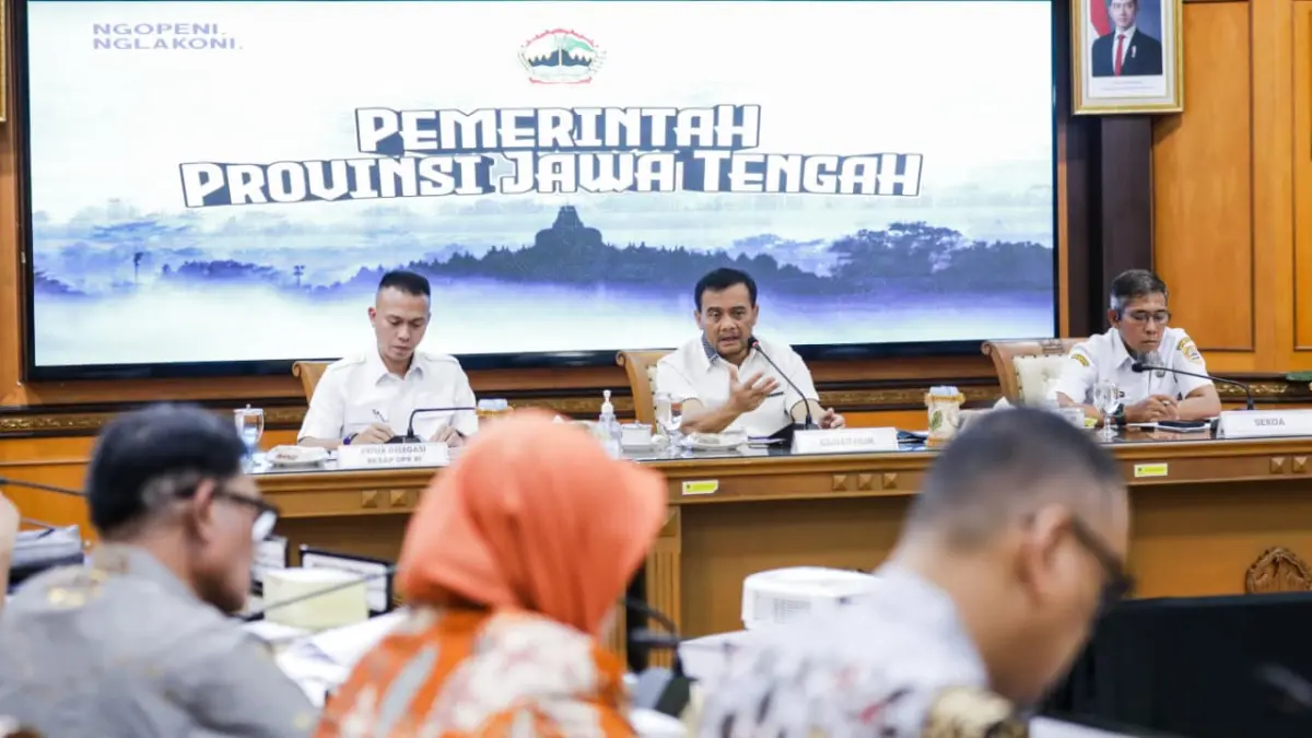 BERI ARAHAN: Gubernur Jawa Tengah Ahmad Luthfi saat menerima kunjungan kerja BKSAP DPR RI di Kota Semarang pada, Rabu 1 Juli 2026.
