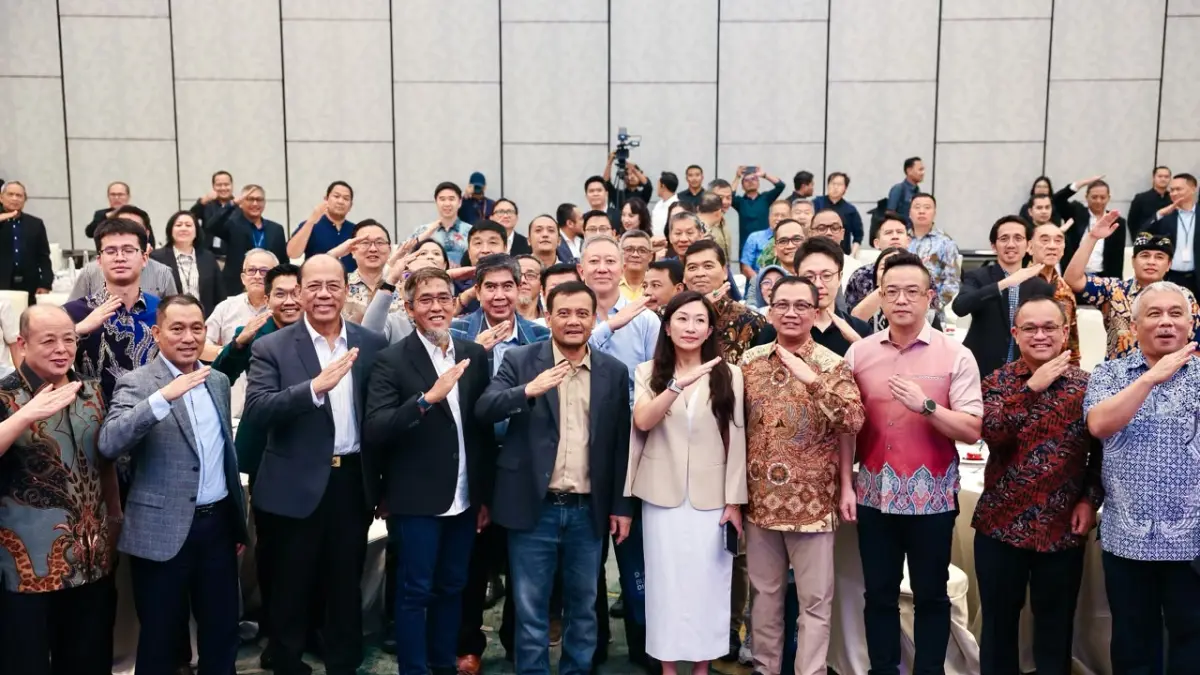 SAT SET: Gubernur Jawa Tengah Ahmad Luthfi menegaskan pemerintah akan bergerak cepat menyelesaikan setiap hambatan yang dihadapi investor agar tidak mengganggu realisasi investasi.