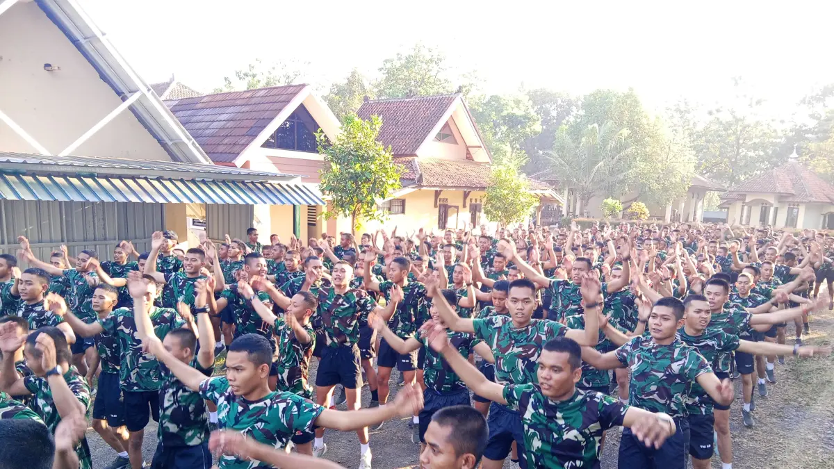 SIAP NDAN: 375 prajurit Yon TP 457 Ksatria Kalinyamat menjalani marshaling area di Jepara sebelum mendukung pembangunan markas dan penguatan teritorial.