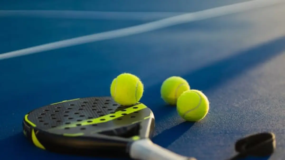 Padel kembali menjadi olahraga yang digemari (Mike Orlov)