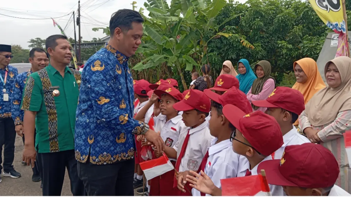 KOMITMEN: Bupati Jepara Witiarso Utomo menegaskan tidak boleh ada anak putus sekolah karena biaya.