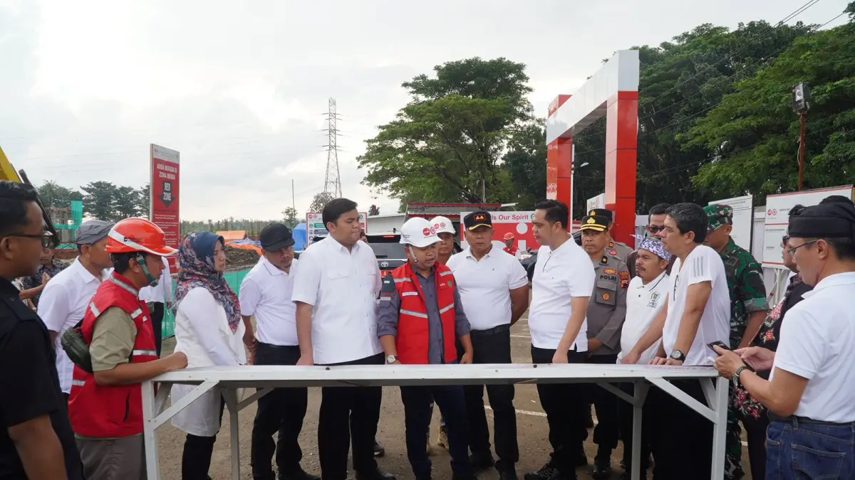 GASPOL: Bupati Witiarso Utomo dan Forkopimda Jepara saat mengunjungi lokasi pembangunan Sekolah Rakyat di Desa Suwawal Pakisaji, baru-baru ini. Rencananya, Sekolah Nasional Terintegrasi (SNT) juga akan dibangun bersebelahan dengan Sekolah Rakyat di Pakisaji ini.