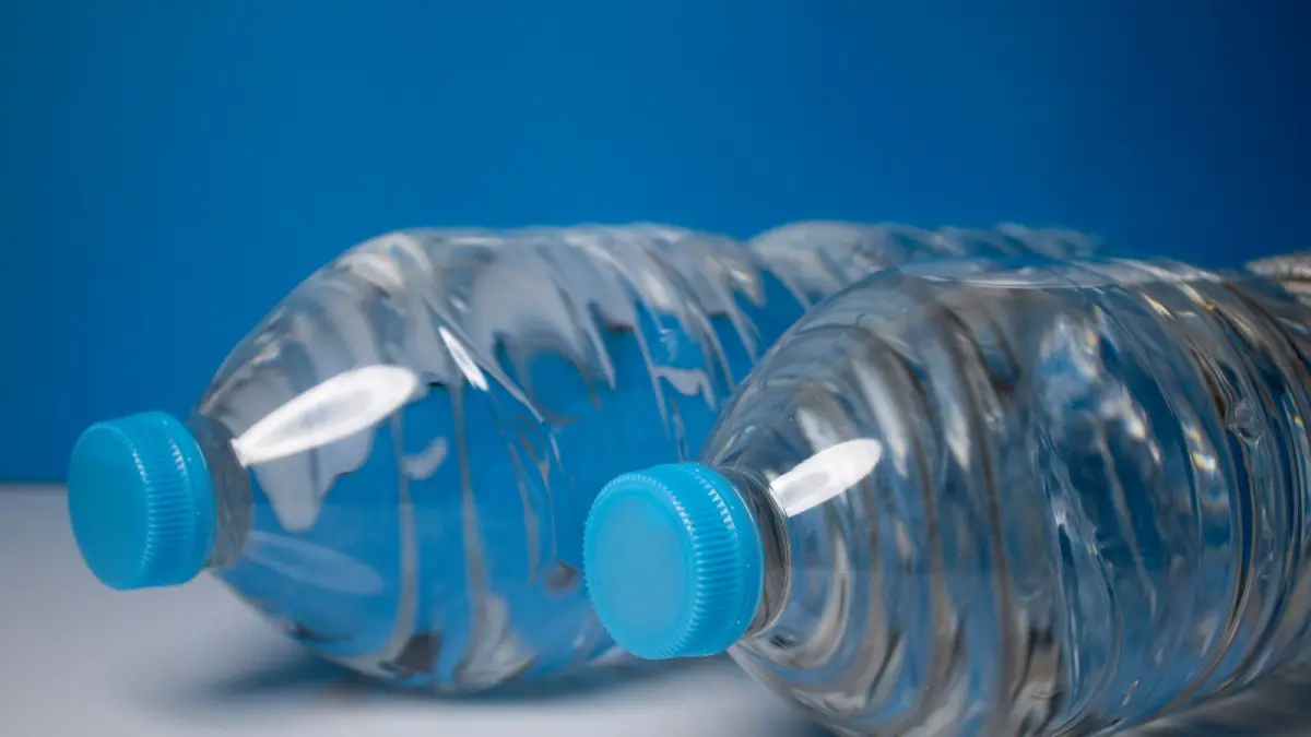 air mineral botol plastik (PEXEL.COM)
