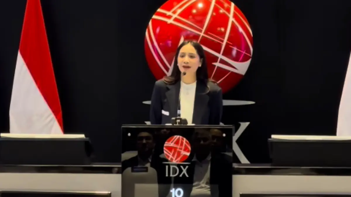 Nagita Slavina saat sambutan RANS IPO di pasar saham