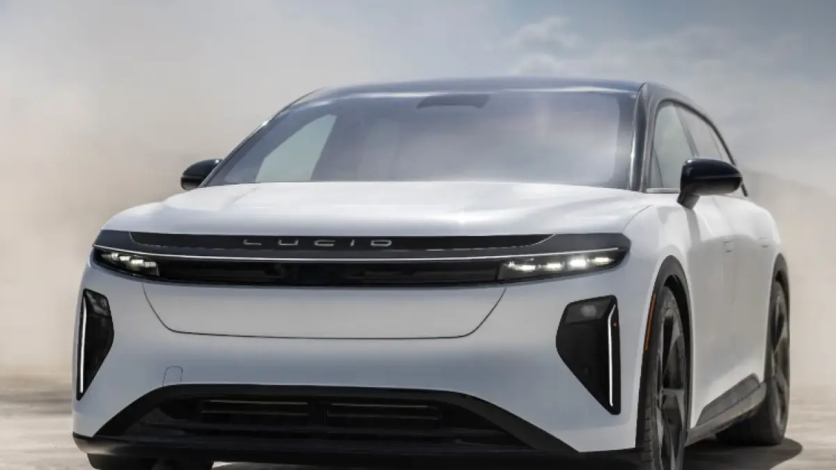 Kendaraan listrik produksi dari Lucid Motors.