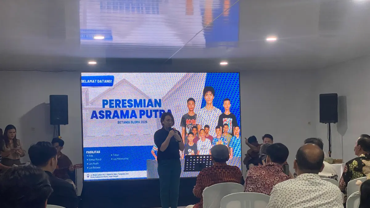 PEDULI: Acara peresmian renovasi asrama putra untuk para siswa dari luar pulau Jawa. (EKO SANTOSO/RADAR KUDUS)