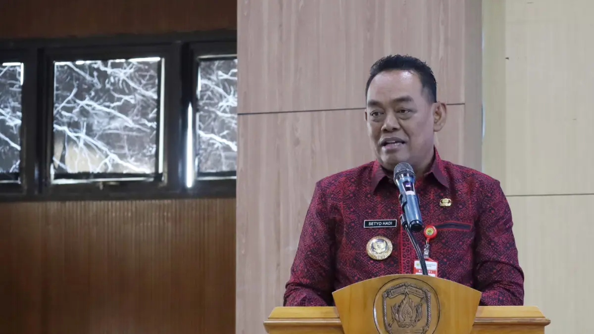 BERIKAN ARAHAN – Bupati Grobogan Setyo Hadi memberikan arahan dalam rakor Rapat Koordinasi Pengendalian Pelaksanaan Kegiatan Pembangunan Triwulan II Tahun Anggaran 2026 di gedung BLK Purwodadi, Kamis (1/7). 