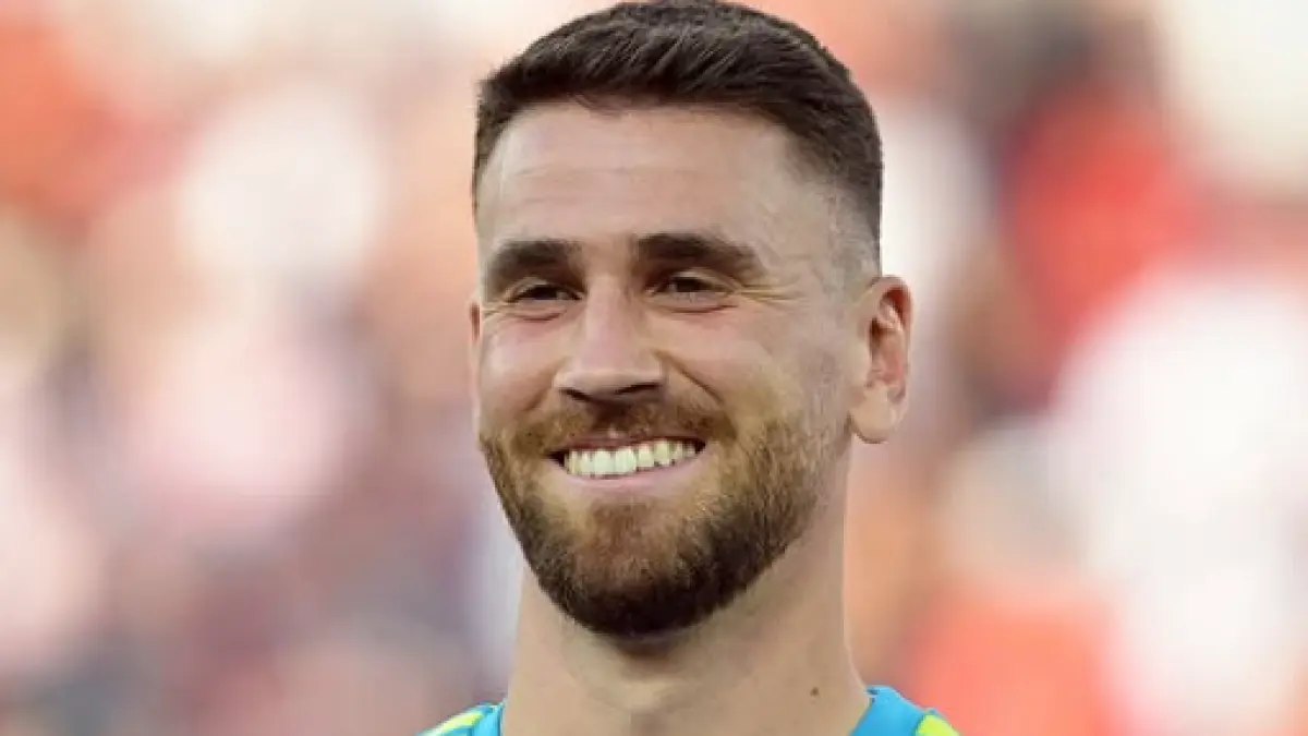 Dari diremehkan jadi juara dunia sekaligus kiper terbaik!
Unai Simon sempat kalah pamor dari David Raya & Joan Garcia jelang turnamen, tapi buktikan diri dengan 7 clean sheet dan cuma kebobolan 1 gol sepanjang Piala Dunia 2026!