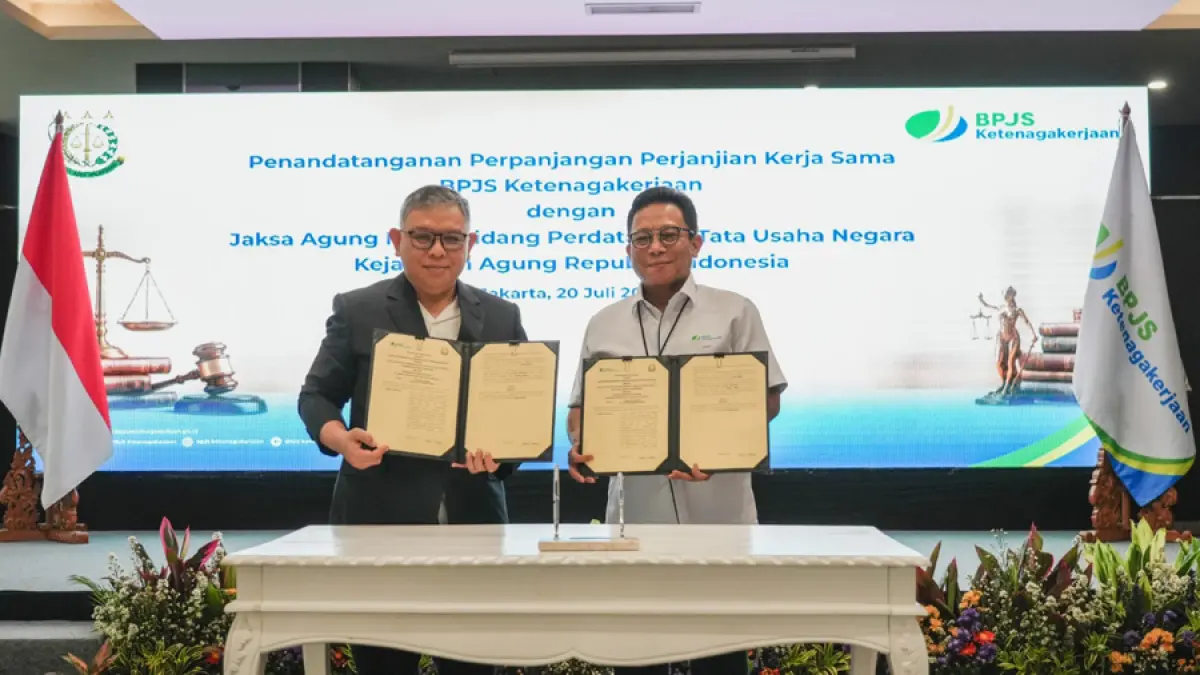 BPJS Ketenagakerjaan dan Jaksa Agung Muda Bidang Perdata dan Tata Usaha Negara (JAMDATUN) Kejaksaan Agung Republik Indonesia melakukan penandatanganan Perpanjangan Perjanjian Kerja Sama (PKS) di Jakarta, Senin (20/7)
