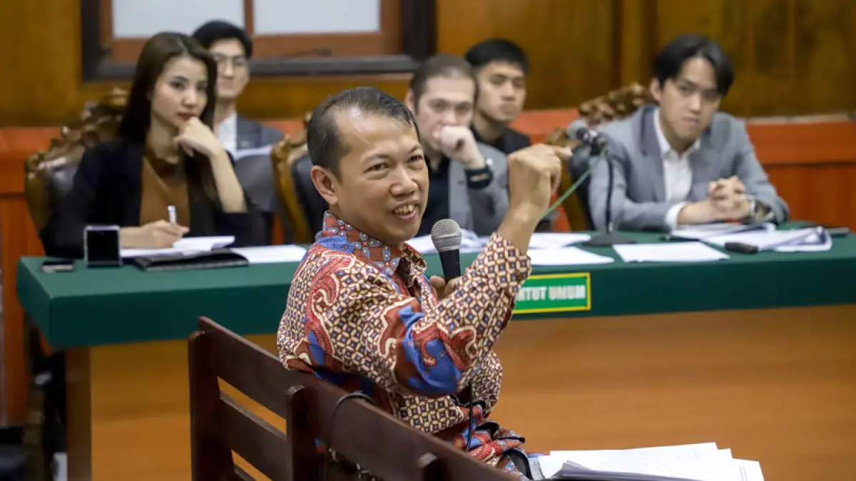 Ahli akuntansi keuangan dari Universitas Airlangga, Prof. Zaenal Fanani. (Alfian Rizal/Jawa Pos)