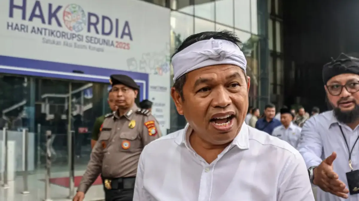 Gubernur Jawa Barat Dedi Mulyadi berencana hapus PKB, diganti dengan ERP. (HANUNG HAMBARA/JAWA POS)