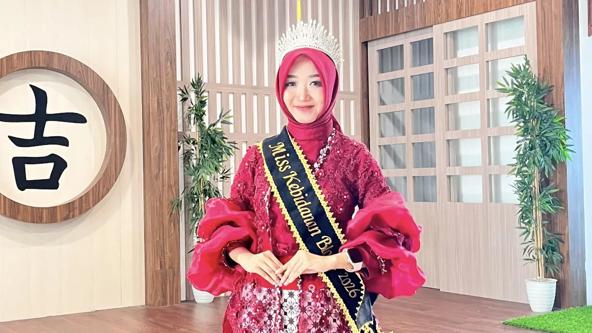 MASYARAKAT : Potret Wulandari Dwi Andini setelah menjalankan tugas pengabdian sebagai Miss Kebidanan Blora. 