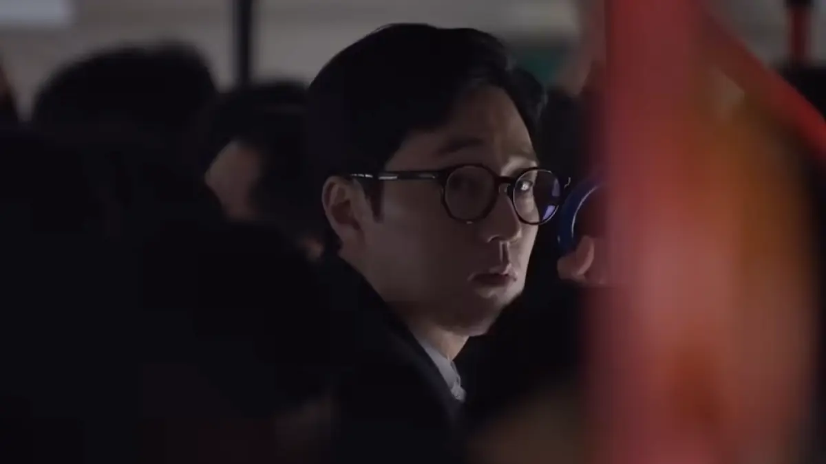 So Ji Sub pemain utama Agent Kim Reactivated.