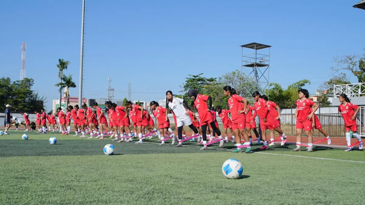 PERSIAPAN MATANG: Tim Garuda Pertiwi dan Putri Nusantara menjalani training center pada 24 Juli hingga 11 Agustus 2026 di Kudus dan Pati sebagai bagian dari pemantapan strategi, fisik, serta membangun chemistry antar pemain. (SRIKANDI MEREDEKA CUP UNTUK RADAR KUDUS)