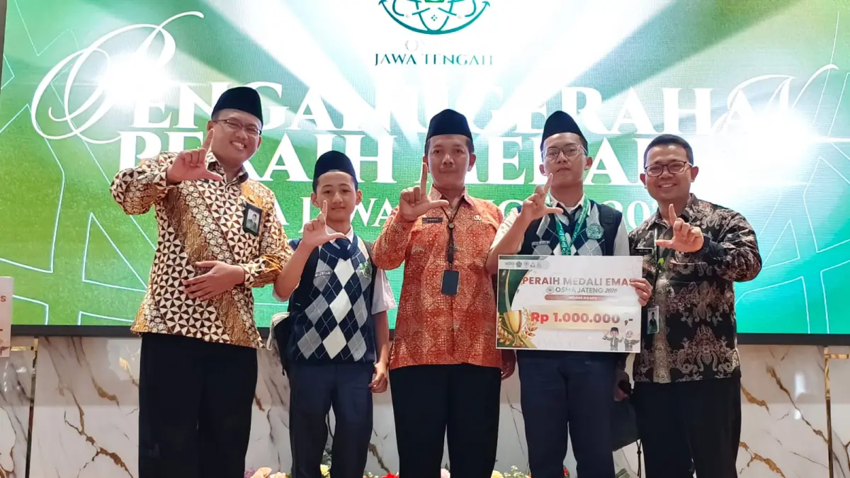 KEREN: MTsN 1 Jepara meraih lima penghargaan OSMA Jawa Tengah 2026. Joakima Haidar Alfatra sukses membawa pulang medali emas bidang IPA.