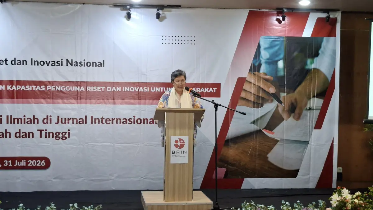 SAMBUTAN: Wakil Ketua MPR RI sekaligus Anggota DPR RI Komisi X, Lestari Moerdijat membuka acara Peningkatan Kapasitas Pengguna Riset dan Inovasi untuk Masyarakat di lantai 4 Hotel Griptha Kudus, Jumat (31/7). (ANDIKA TRISNA SAPUTRA/RADAR KUDUS)