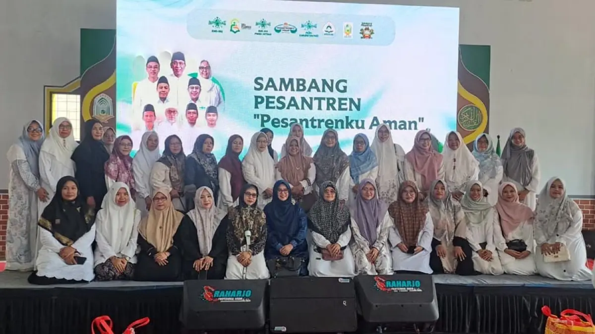 Puluhan kiai dan bu nyai pengasuh pesantren se-Pati merumuskan rekomendasi untuk memperkuat pencegahan kekerasan di lingkungan pondok pesantren melalui Halaqah Masyayikh dan Pengasuh Ponpes.