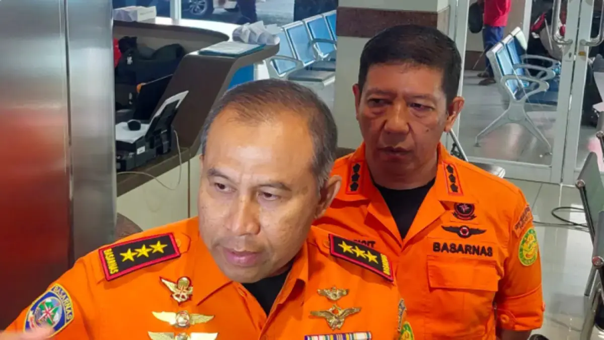 Kabasarnas, Marsdya TNI, Mohammad Syafii mengatakan sebanyak 62 korban selamat KMP Mutiara Sentosa dalam perjalanan menuju ke Surabaya. (Novia Herawati/ JawaPos.com)
