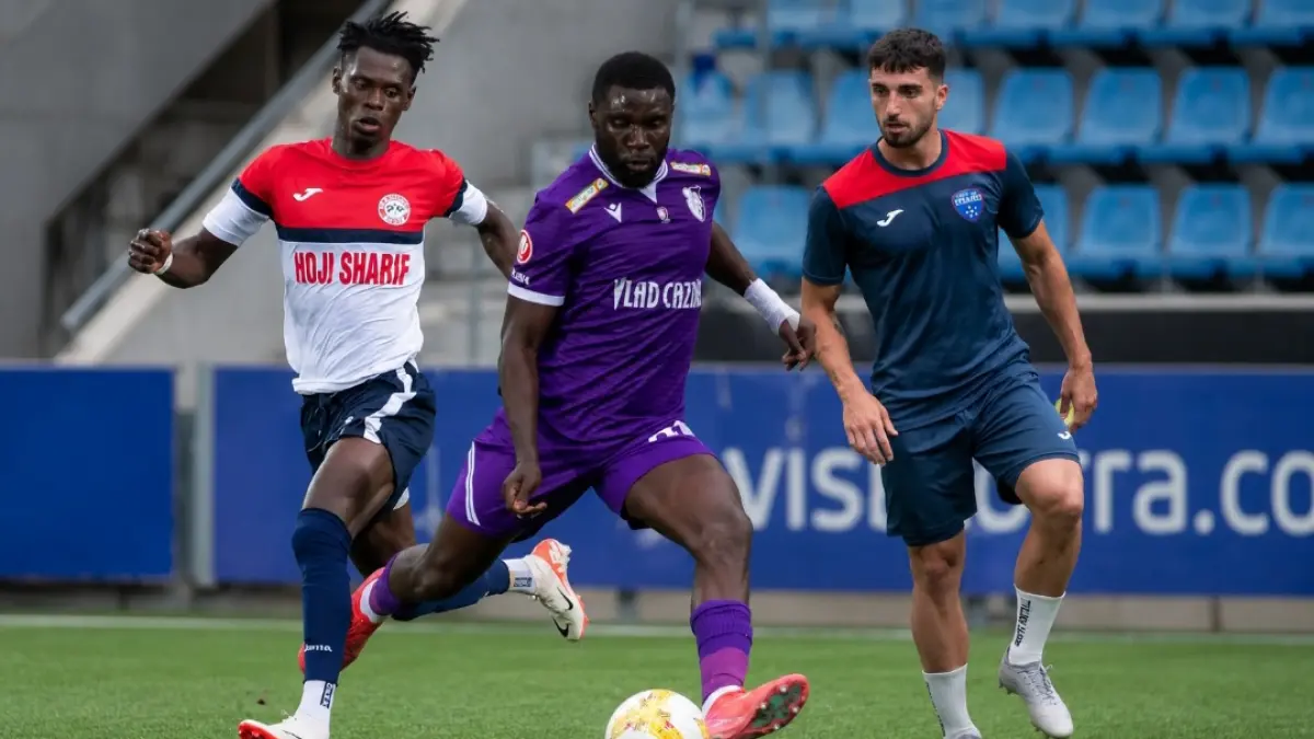 Samuel Ofori (kiri), Kevin Luckassen Brobbey (tengah) dan Marcos Blasco (kanan) dikabarkan merapat ke Persijap Jepara.