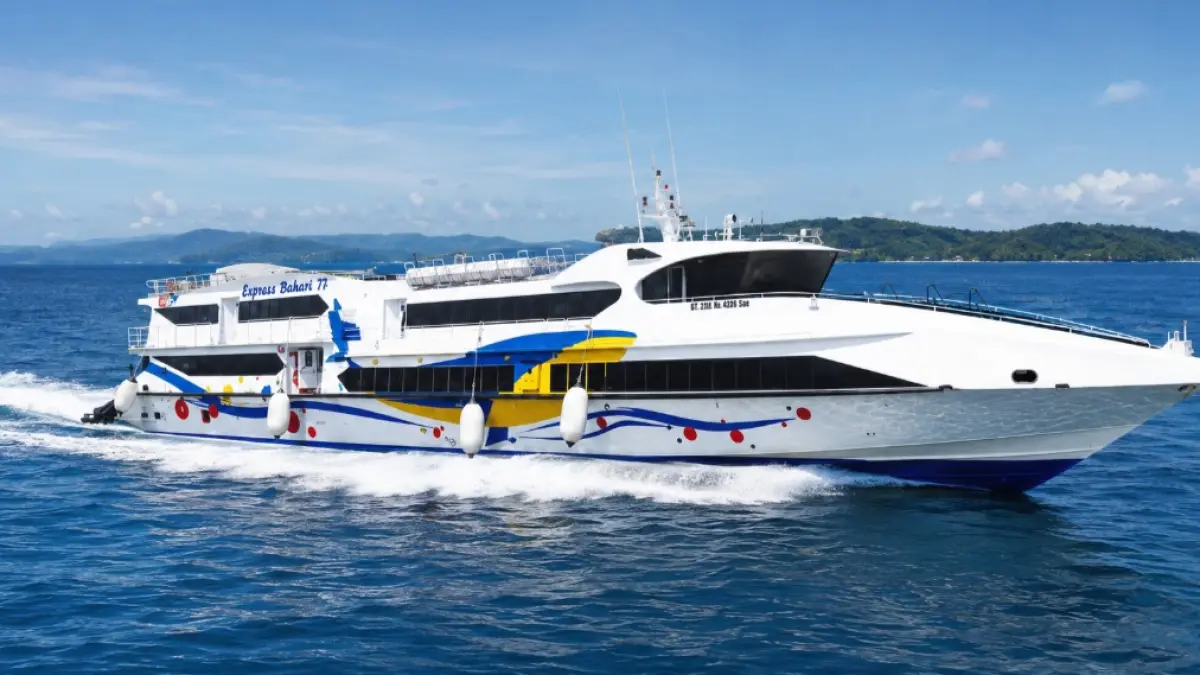 LEBIH BANYAK PENUMPANG: Kapal Express Bahari 7G sudah sampai di Jepara, izin telah dikantongi, tinggal menunggu jadwal berlayar. (EXPRESS BAHARI UNTUK RADAR KUDUS)