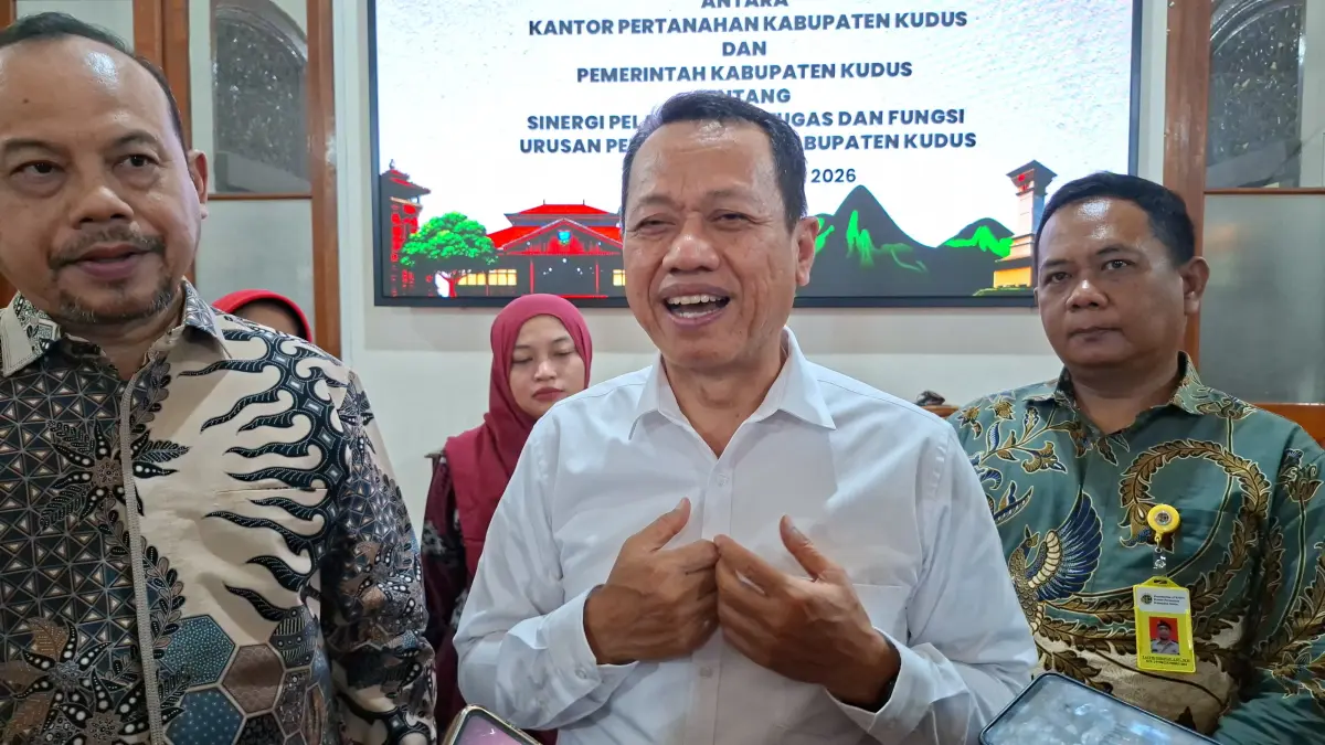 Bupati Kudus Sam