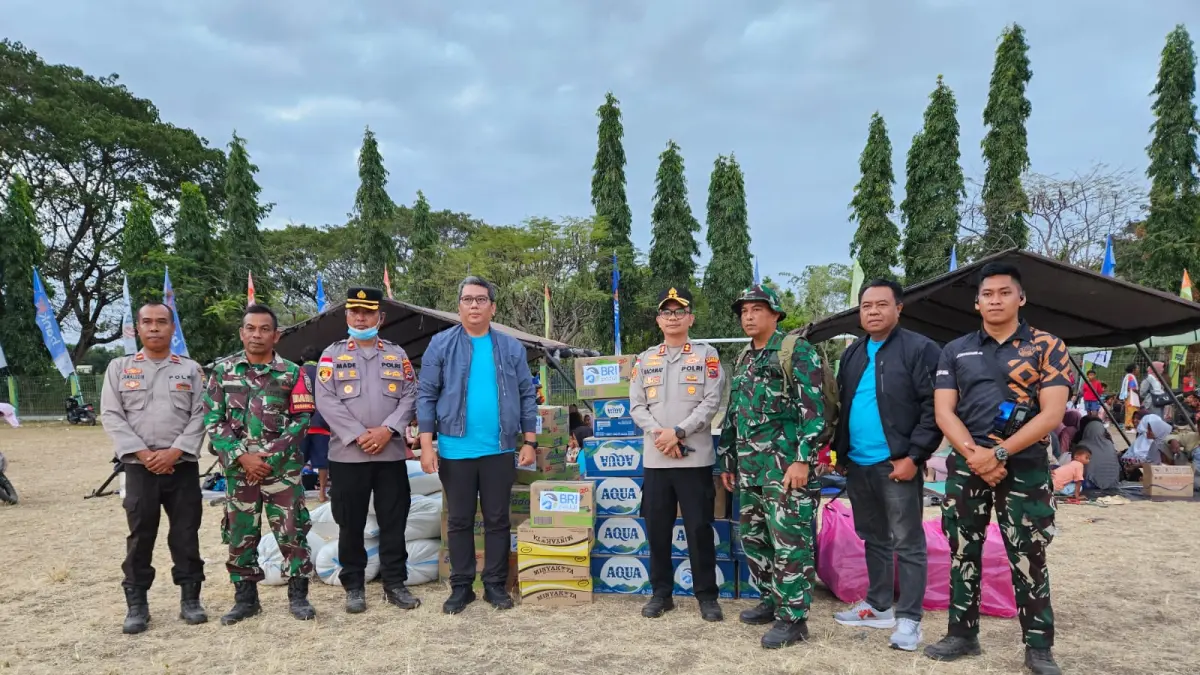 PEDULI: BRI melalui aktivitas Tanggung Jawab Sosial dan Lingkungan (TJSL) BRI Peduli bergerak cepat menyalurkan bantuan tanggap bencana bagi warga terdampak dengan menyalurkan berbagai bantuan seperti ratusan paket makanan cepat saji, makanan ringan, air mineral, minyak goreng, beras dan obat-obatan.