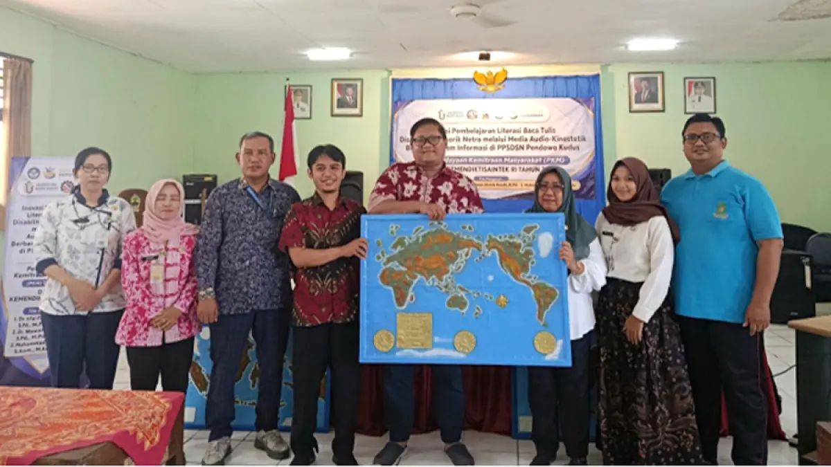 Tim Pengabdian kepada Masyarakat UMK meluncurkan SimaNetra.id di Panti Pelayanan Sosial Disabilitas Sensorik Netra (PPSDSN) Pendowo Kudus.