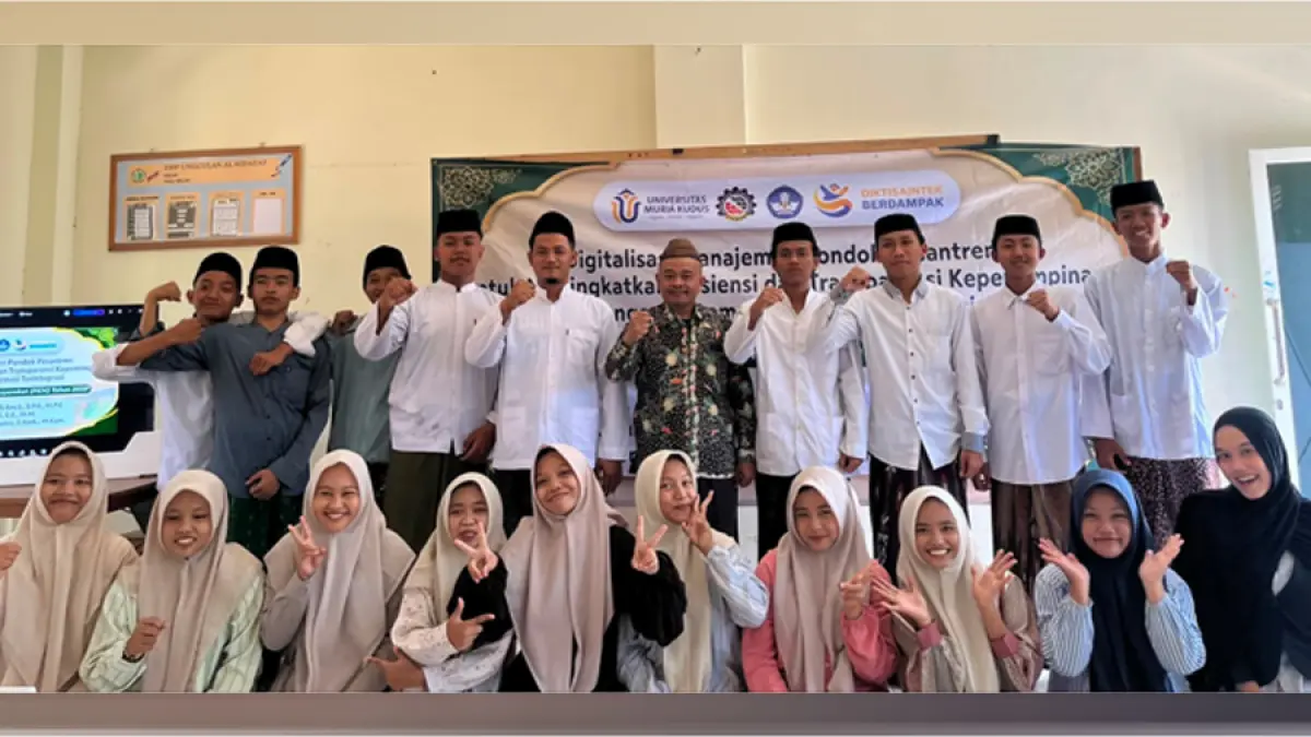 Tim Pengabdian dari UMK menggelar kegiatan pengabdian kepada masyarakat sekaligus pelatihan digitalisasi manajemen di Pondok Pesantren Kauman Lasem, Kabupaten Rembang.