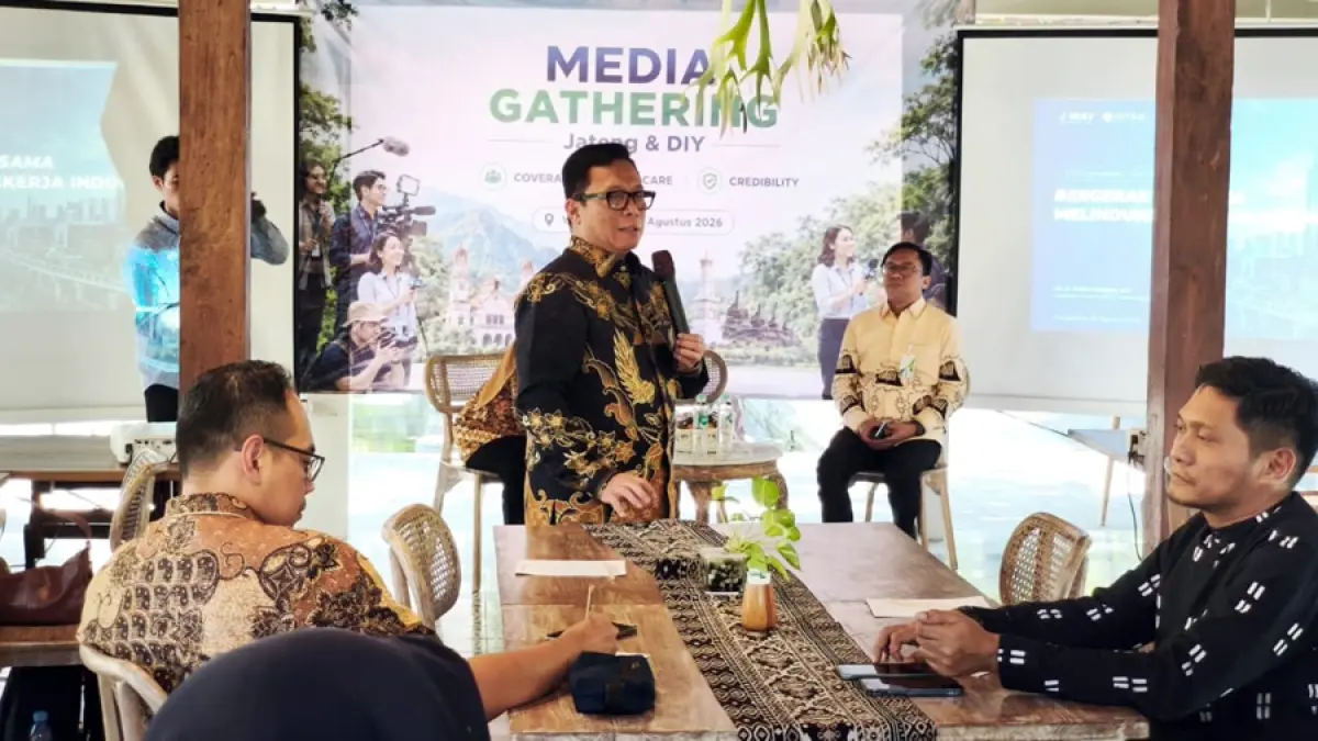 Direktur Utama BPJS Ketenagakerjaan Saiful Hidayat menyampaikan materi dalam Media Gathering di Candi Tirto Raharjo, Yogyakarta, Jumat (28/8/2026).&nbsp;