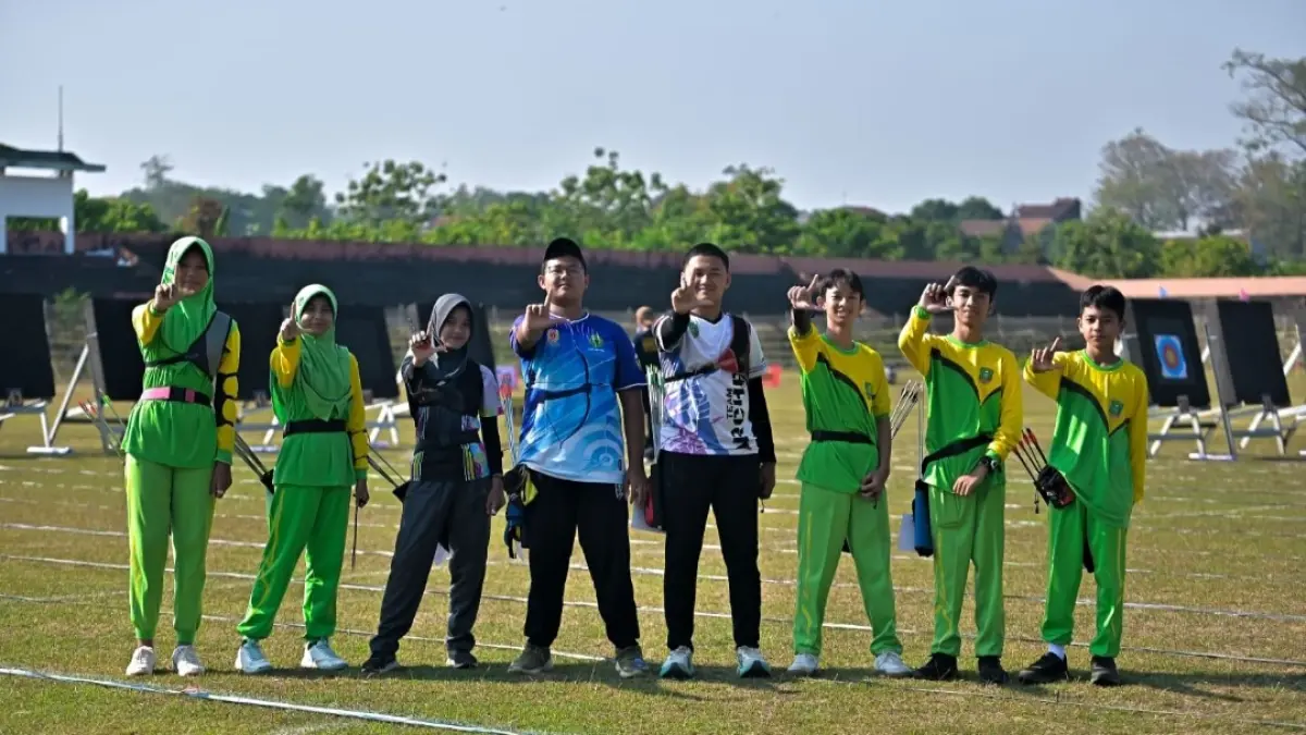 KEREN: Atlet MTsN 1 Jepara meraih medali di Kejurkab Panahan Bupati Jepara Cup