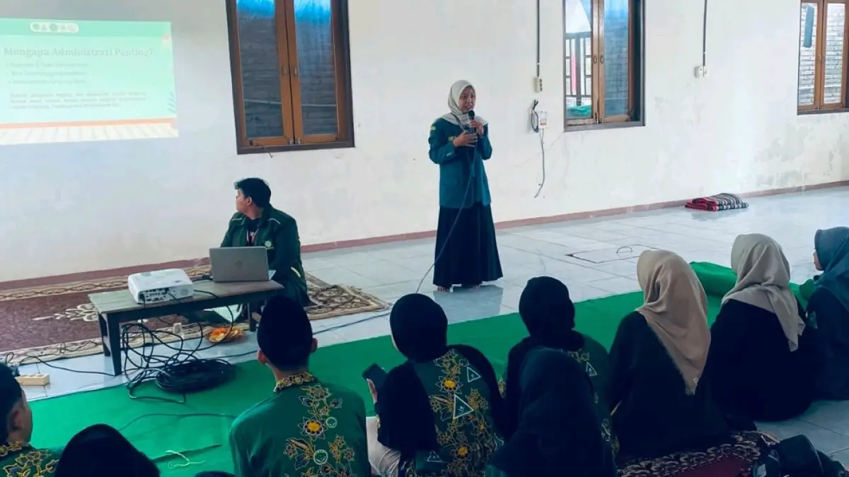 MATERI: KKN UNISNU Jepara mendampingi IPNU-IPPNU Ranting Troso memperkuat administrasi, tata kelola keuangan, dan digitalisasi organisasi.