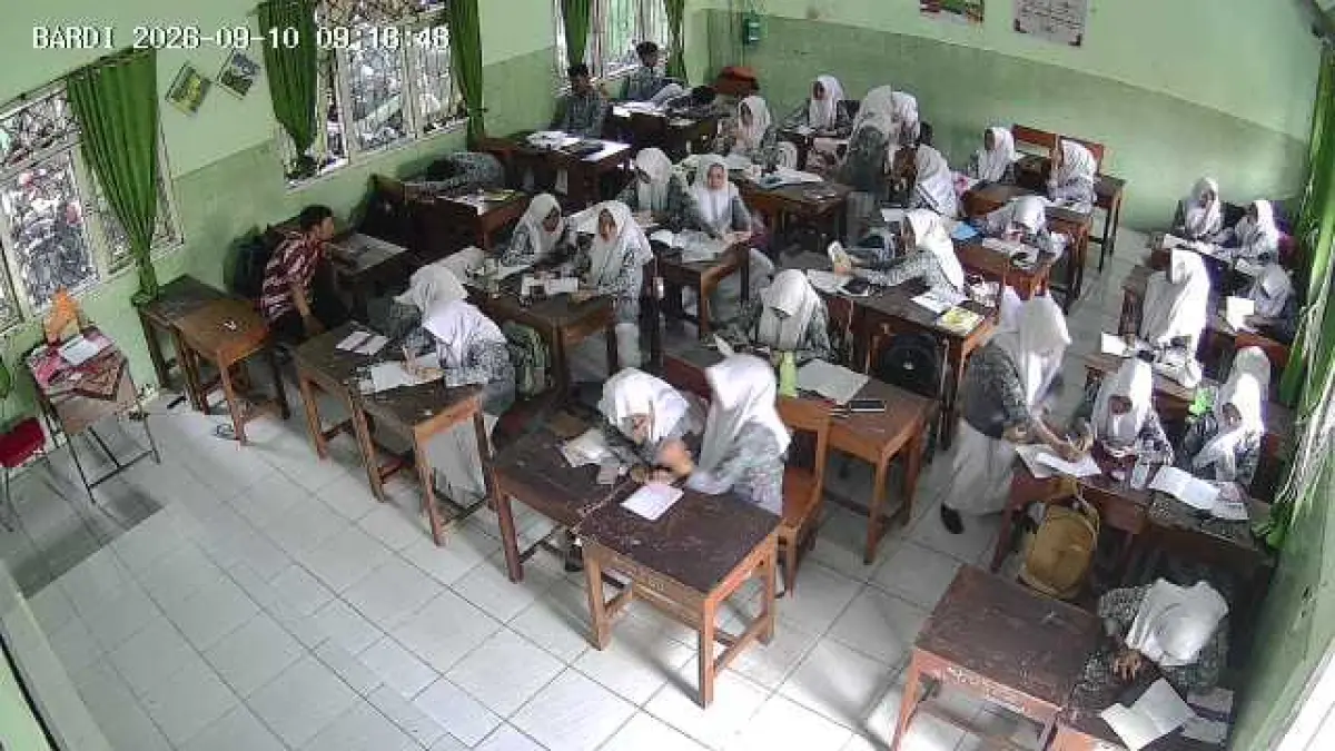 MAN 2 REMBANG/RADAR KUDUS
MULAI PULIH: Kegiatan Belajar Mengajar (KBM) MAN 2 Rembang berangsur pulih, Kamis (10/9).